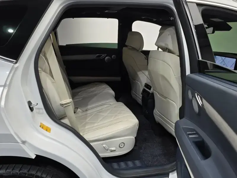 2023 Genesis GV80 с пробегом 40 431 км