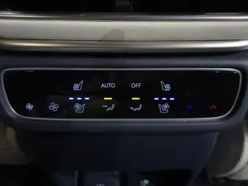 2023 Genesis GV80 с пробегом 40 431 км