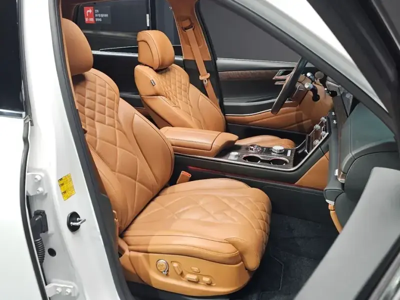 2023 Genesis GV80 с пробегом 34 152 км
