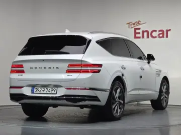 2023 Genesis GV80 с пробегом 24 517 км