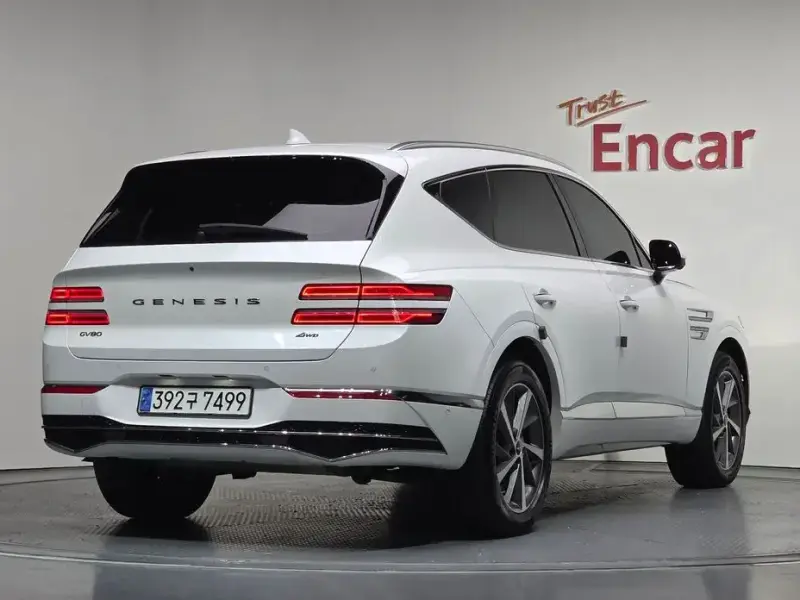 2023 Genesis GV80 с пробегом 24 517 км