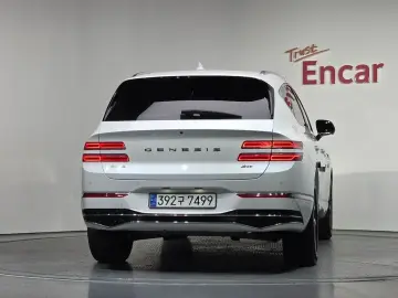 2023 Genesis GV80 с пробегом 24 517 км
