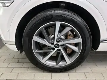 2023 Genesis GV80 с пробегом 24 517 км