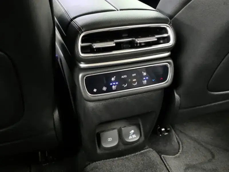 2023 Genesis GV80 с пробегом 24 517 км