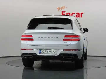 2023 Genesis GV80 с пробегом 40 956 км