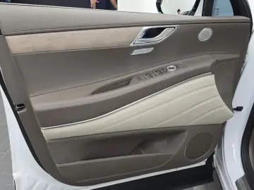 2023 Genesis GV80 с пробегом 59 033 км