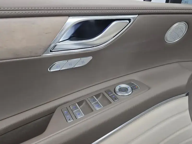 2023 Genesis GV80 с пробегом 59 033 км