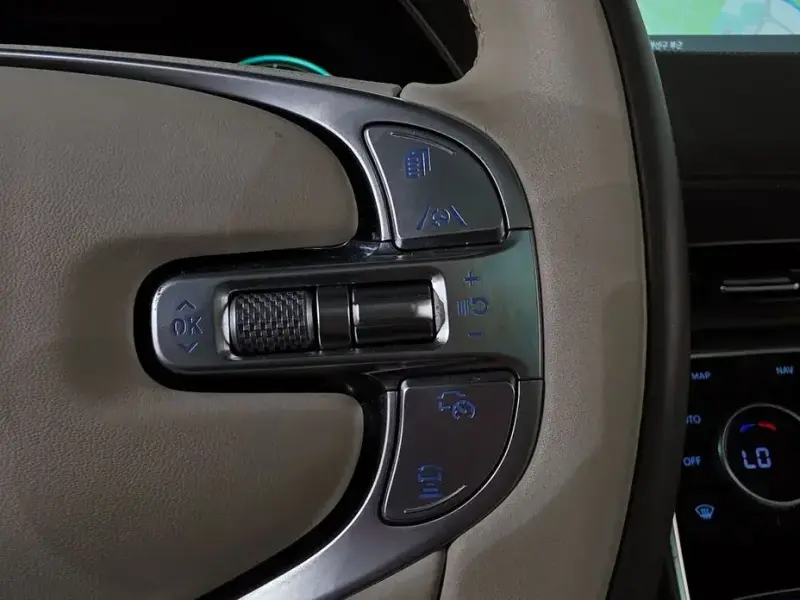 2023 Genesis GV80 с пробегом 40 956 км