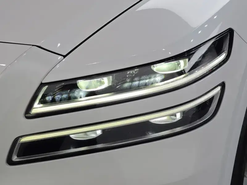 2023 Genesis GV80 с пробегом 40 956 км