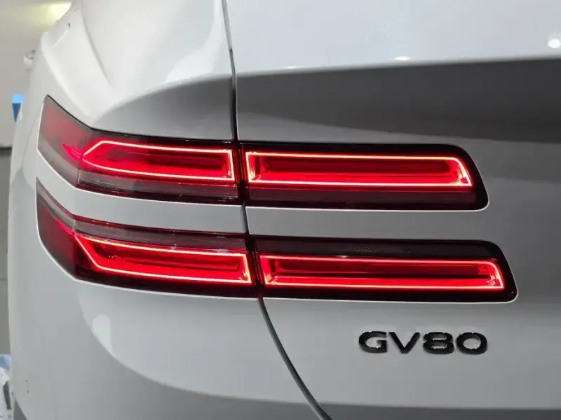 2023 Genesis GV80 с пробегом 40 956 км