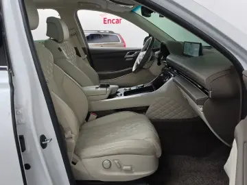 2023 Genesis GV80 с пробегом 40 956 км