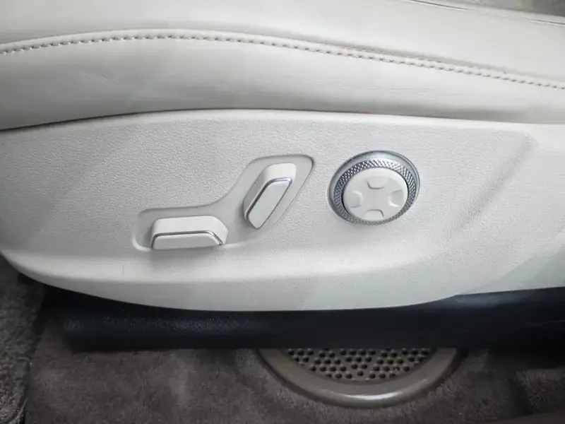 2023 Genesis GV80 с пробегом 40 956 км