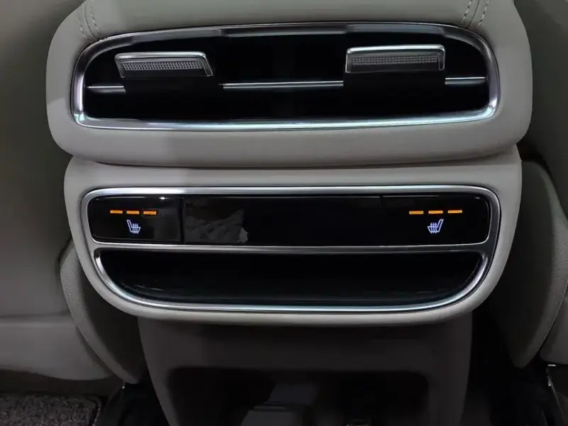 2023 Genesis GV80 с пробегом 40 956 км