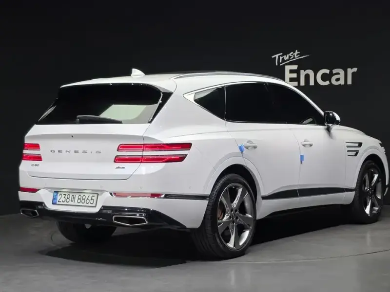 2023 Genesis GV80 с пробегом 77 339 км