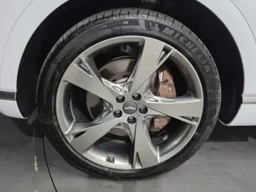 2023 Genesis GV80 с пробегом 77 339 км
