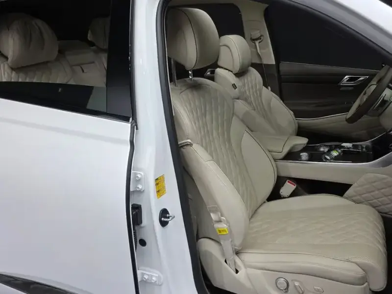 2023 Genesis GV80 с пробегом 77 339 км