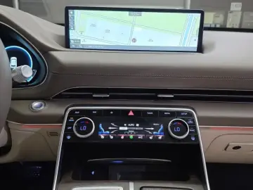 2023 Genesis GV80 с пробегом 77 339 км