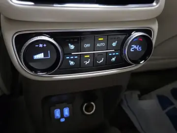 2023 Genesis GV80 с пробегом 77 339 км