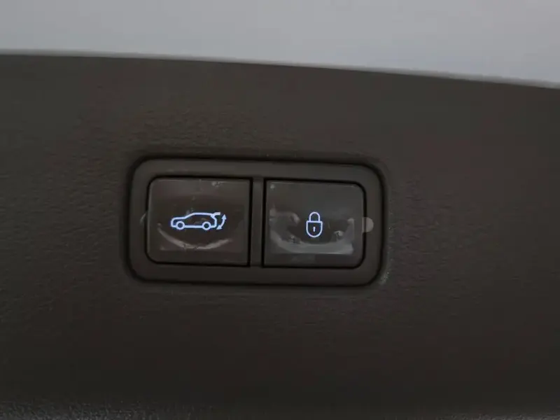 2023 Genesis GV80 с пробегом 77 339 км