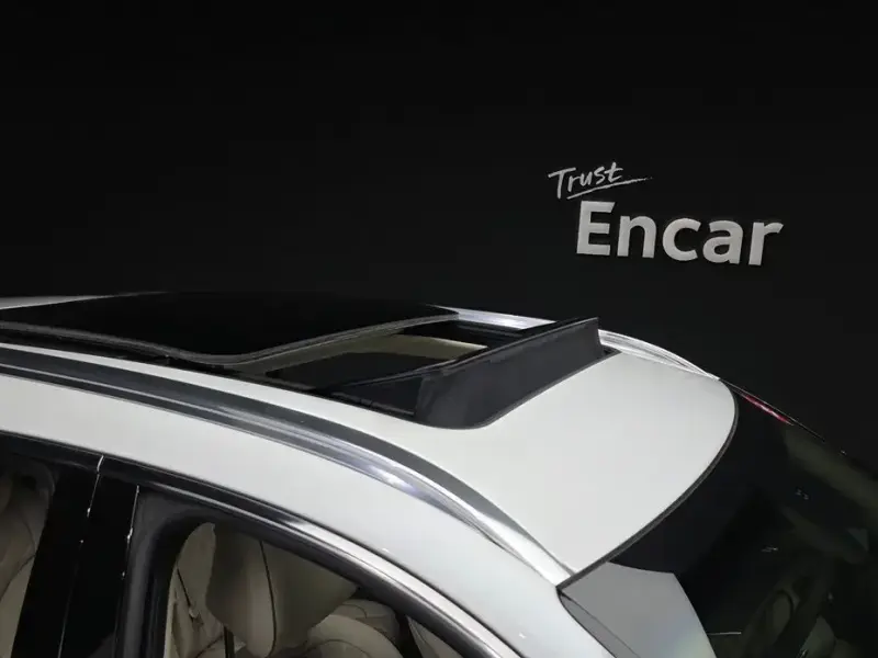 2023 Genesis GV80 с пробегом 77 339 км