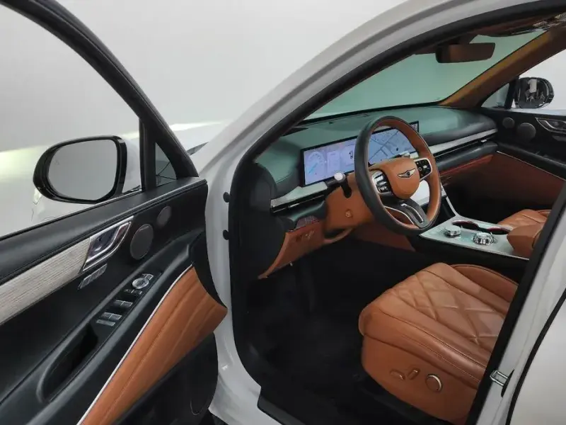 2023 Genesis GV80 с пробегом 45 638 км