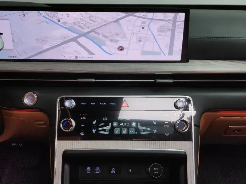 2023 Genesis GV80 с пробегом 45 638 км
