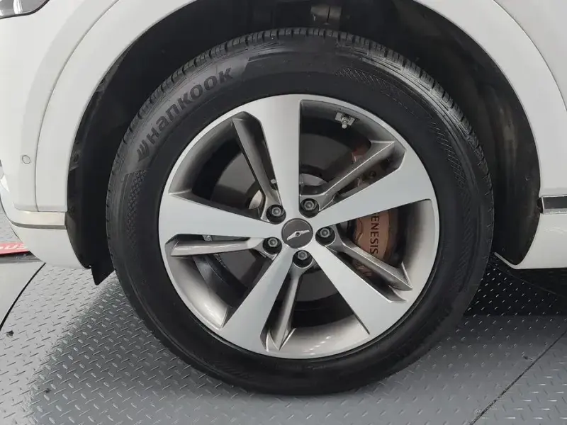 2023 Genesis GV80 с пробегом 79 371 км