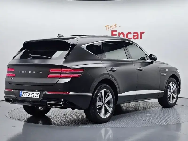 2023 Genesis GV80 с пробегом 28 477 км
