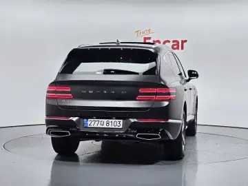2023 Genesis GV80 с пробегом 28 477 км