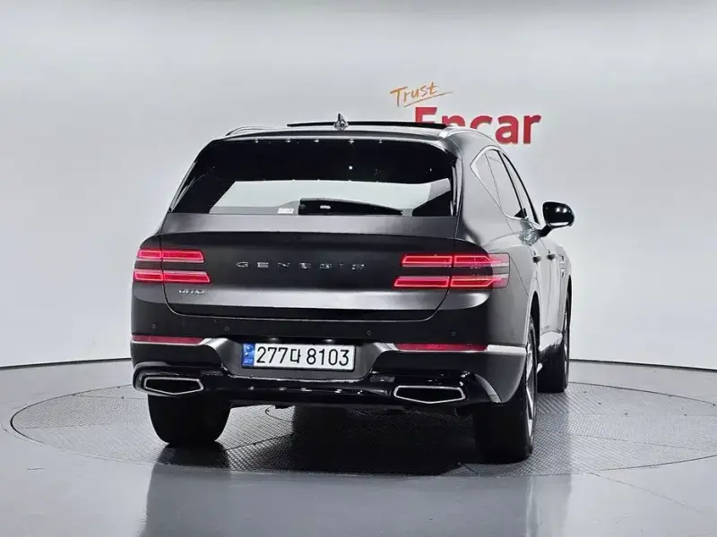 2023 Genesis GV80 с пробегом 28 477 км