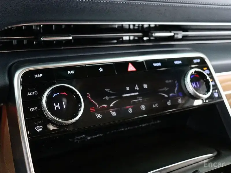 2023 Genesis GV80 с пробегом 23 052 км