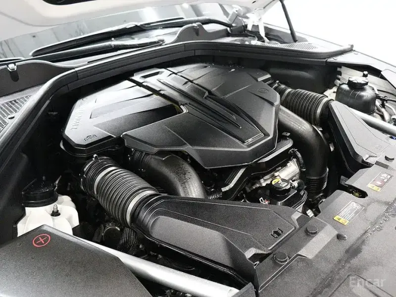 2023 Genesis GV80 с пробегом 23 052 км