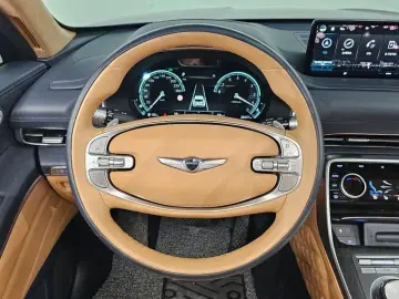 2023 Genesis GV80 с пробегом 28 477 км