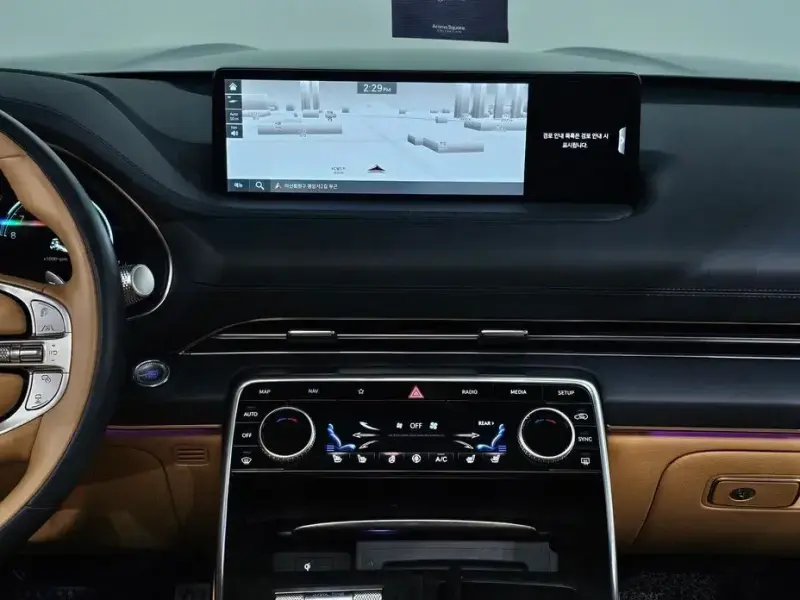 2023 Genesis GV80 с пробегом 28 477 км
