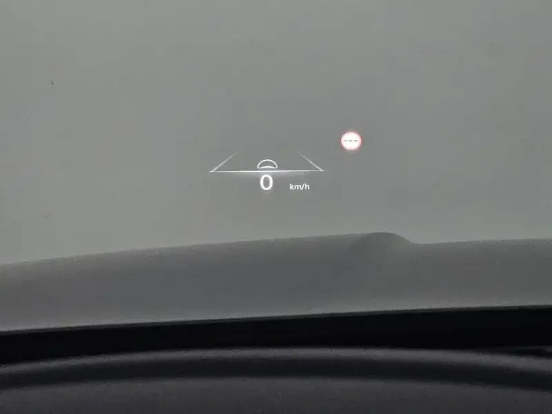 2023 Genesis GV80 с пробегом 28 477 км