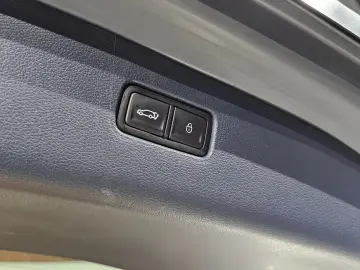 2023 Genesis GV80 с пробегом 28 477 км