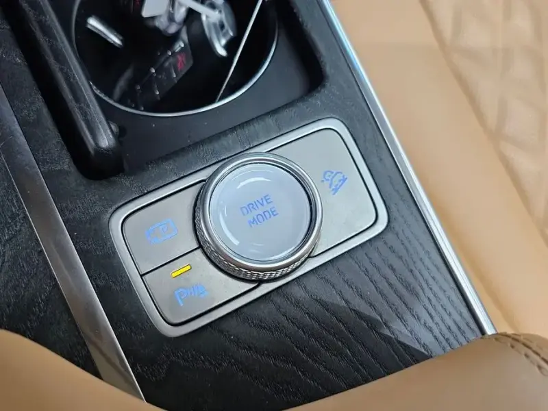 2023 Genesis GV80 с пробегом 28 477 км