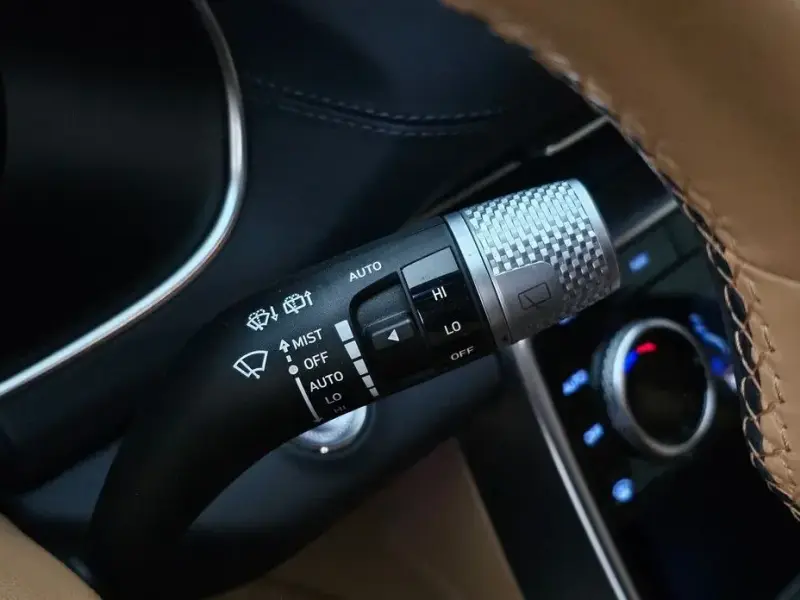 2023 Genesis GV80 с пробегом 28 477 км