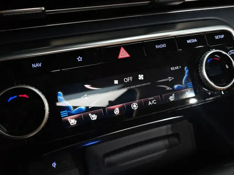 2023 Genesis GV80 с пробегом 28 477 км