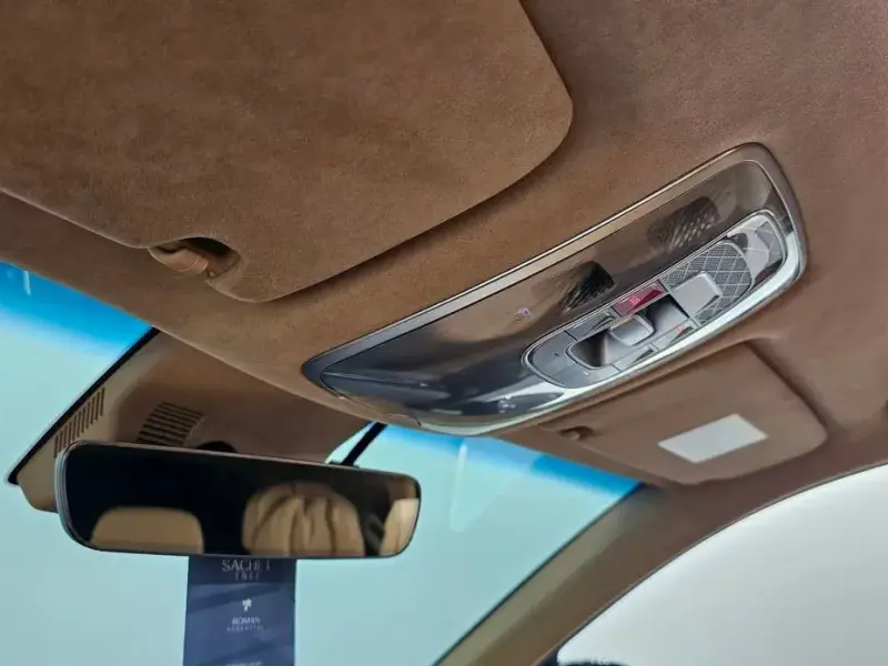 2023 Genesis GV80 с пробегом 28 477 км