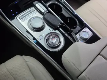 2023 Genesis GV80 с пробегом 57 069 км