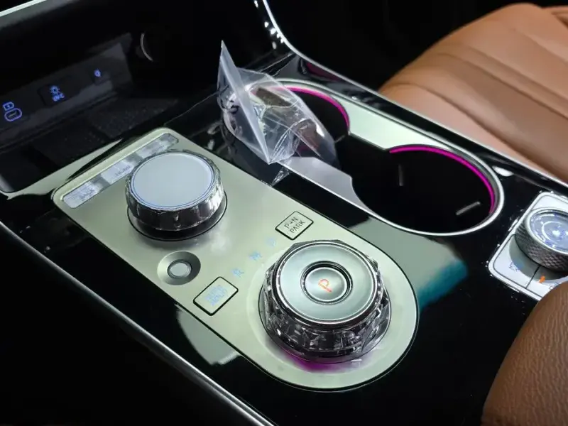 2023 Genesis GV80 с пробегом 29 179 км