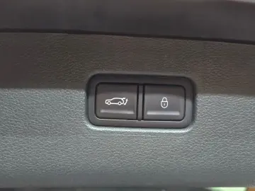 2023 Genesis GV80 с пробегом 29 179 км