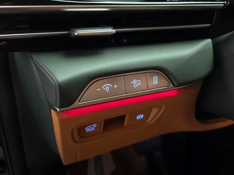 2023 Genesis GV80 с пробегом 29 179 км