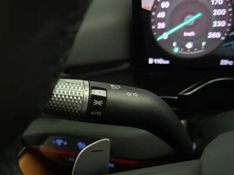 2023 Genesis GV80 с пробегом 29 179 км