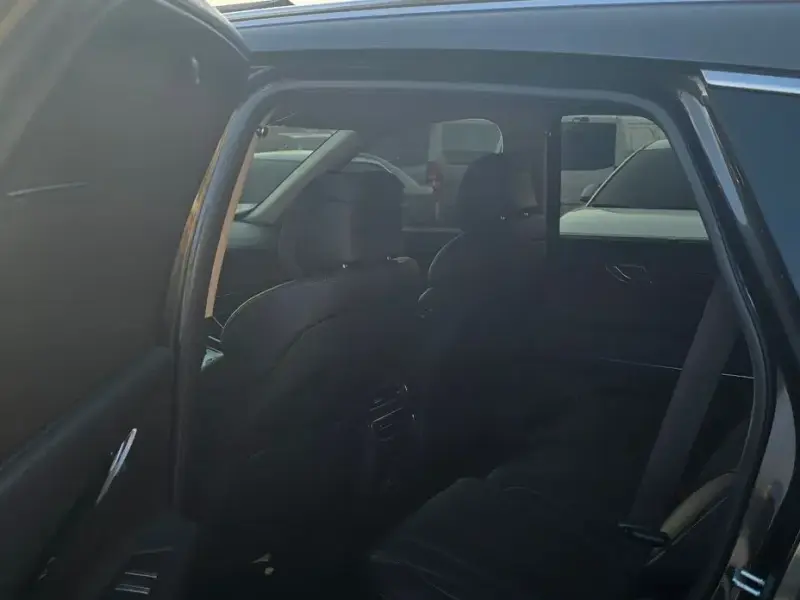 2023 Genesis GV80 с пробегом 98 383 км