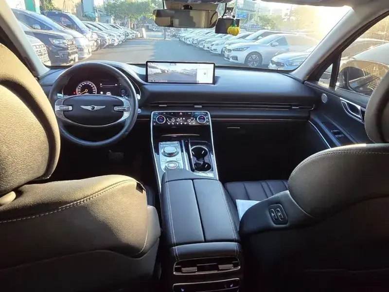 2023 Genesis GV80 с пробегом 98 383 км