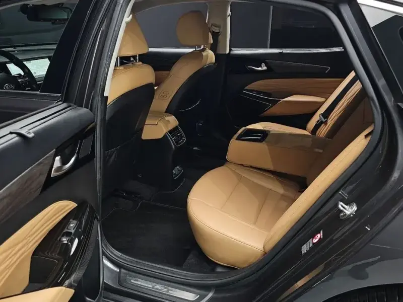 2020 Kia K7 с пробегом 81 056 км