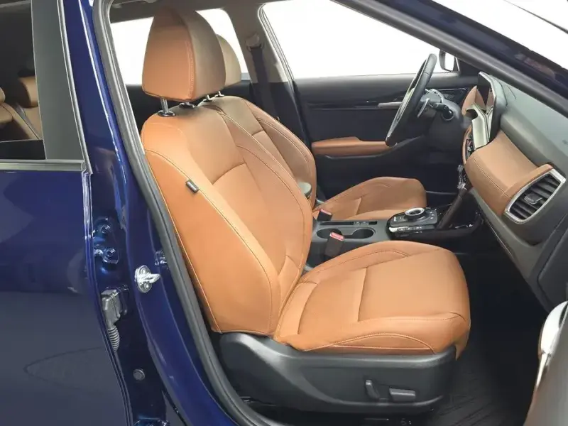 2025 Kia Seltos с пробегом 27 863 км