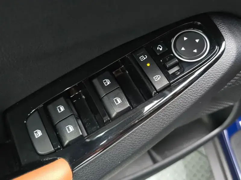 2025 Kia Seltos с пробегом 27 863 км